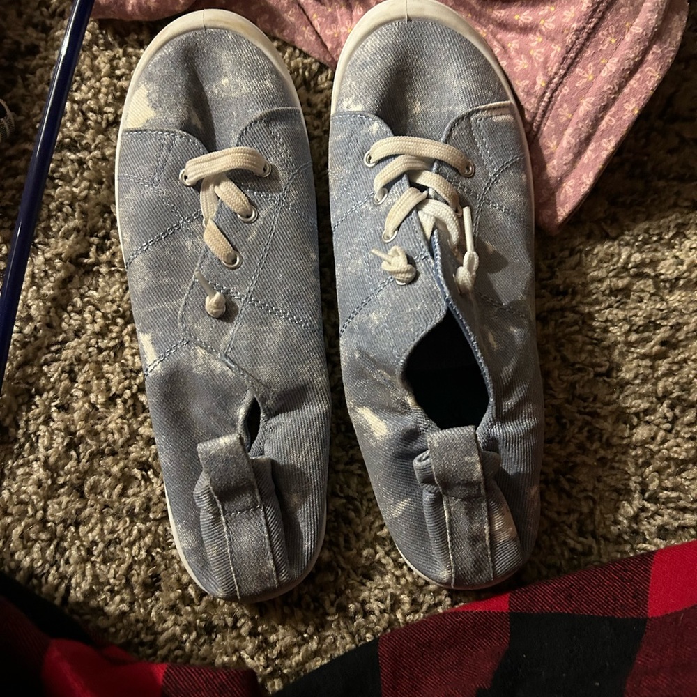 Slip ons